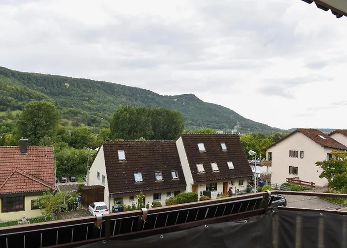 Panorama Mit Balkon アパート